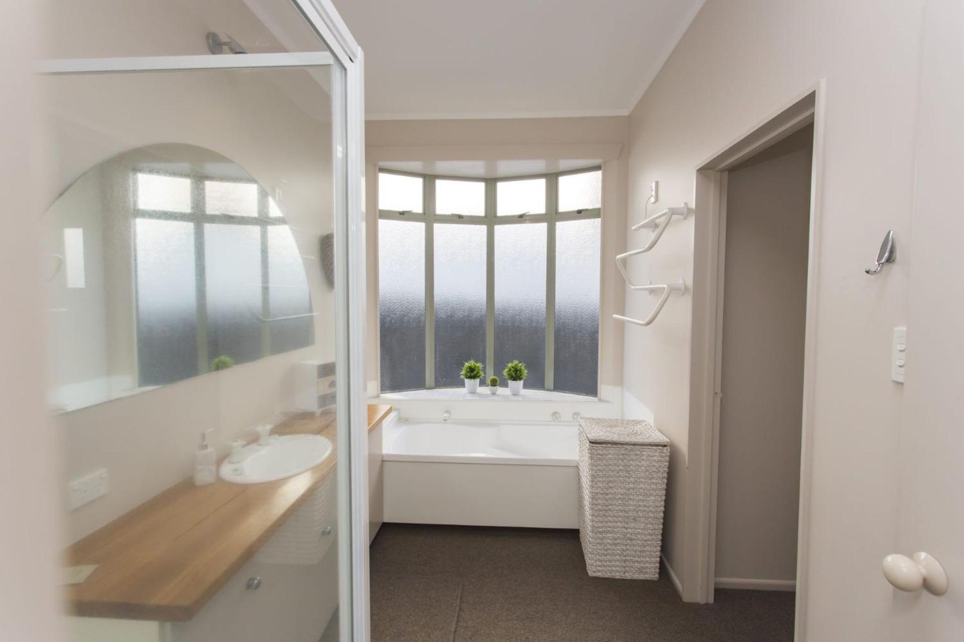 The Waterfront Escape Villa New Plymouth Ngoại thất bức ảnh